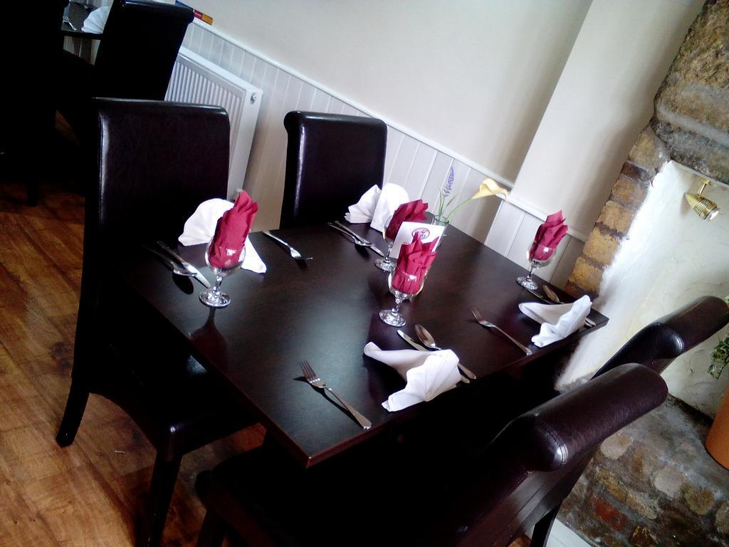 Zara Continental Hotel Langholm 外观 照片